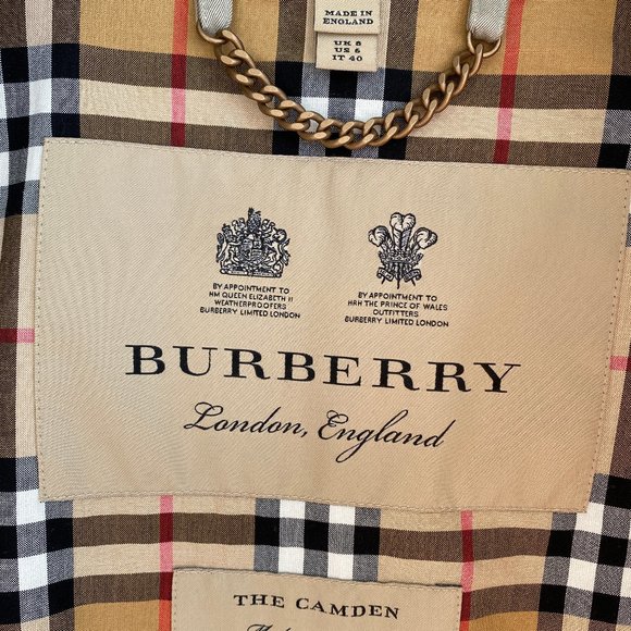 Women's Burberry Camden Car Coat - Picture 8 of 11